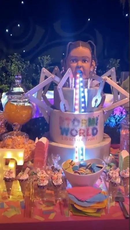 Stormi Webster birthday cake, featuring her own head.