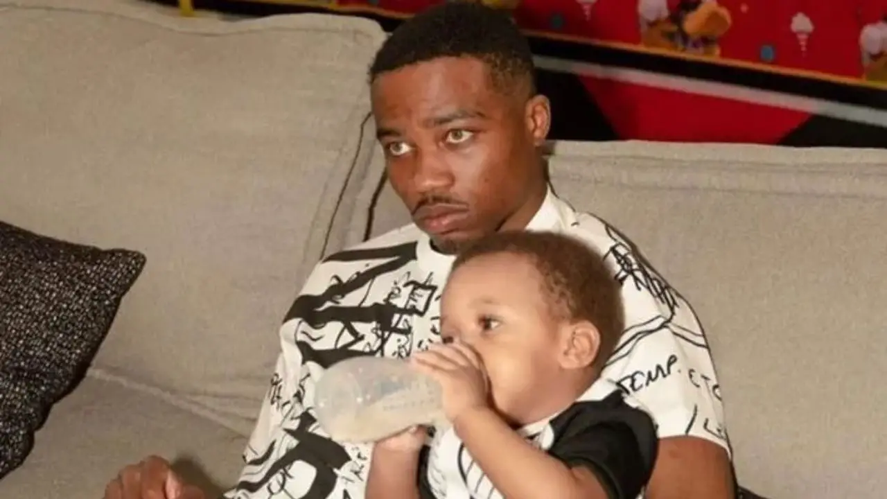 Roddy Ricch with his son.