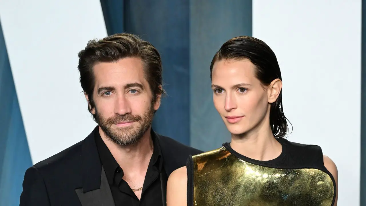 Jake Gyllenhaal is willing to get married to his girlfriend, Jeanne Cadieu. celebsfortune.com
