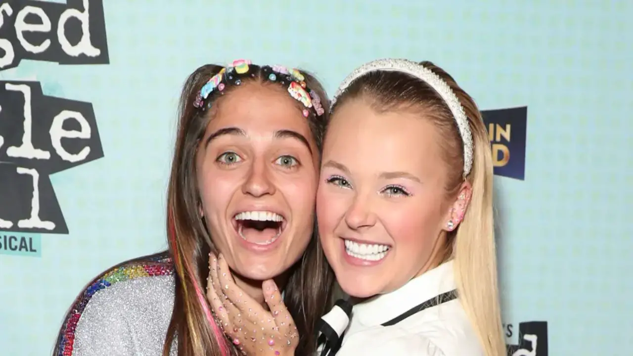 Jojo Siwa and Avery Cyrus broke up after three months of going official. celebsfortune.com