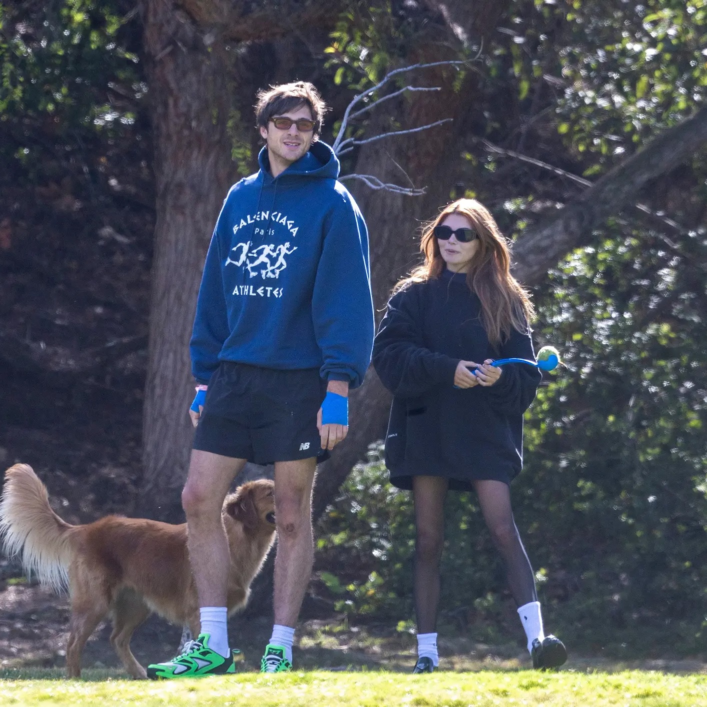 Jacob Elordi and his girlfriend Olivia Jade Gainnulli taking a stroll in the Silver Lake neighborhood of Idaho with his dog Layla in December 2021.