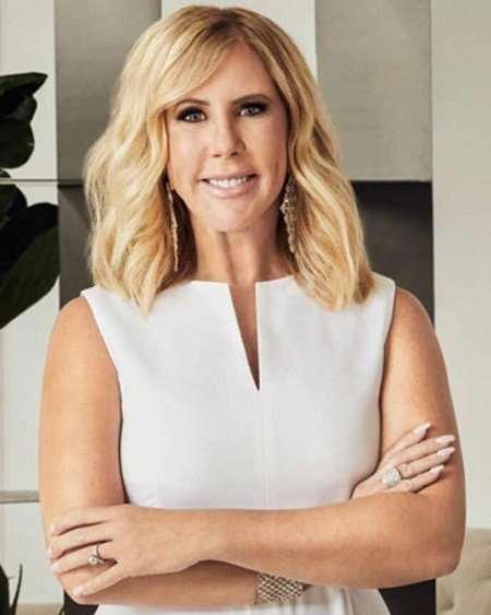 Vicki Gunvalson portrait photo for her net worth Article.