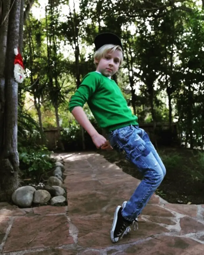 Lev Cameron in a wicked Michael Jackson dance pose.