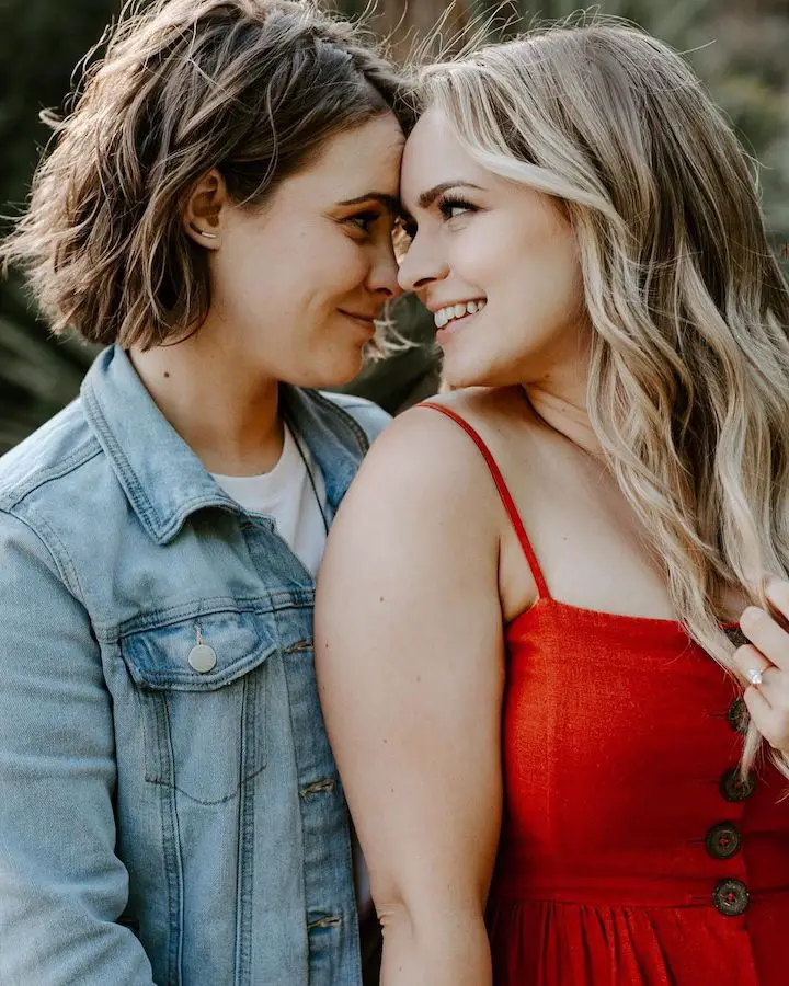 Kayley Melissa with her fiance Jenna during their engagement day.