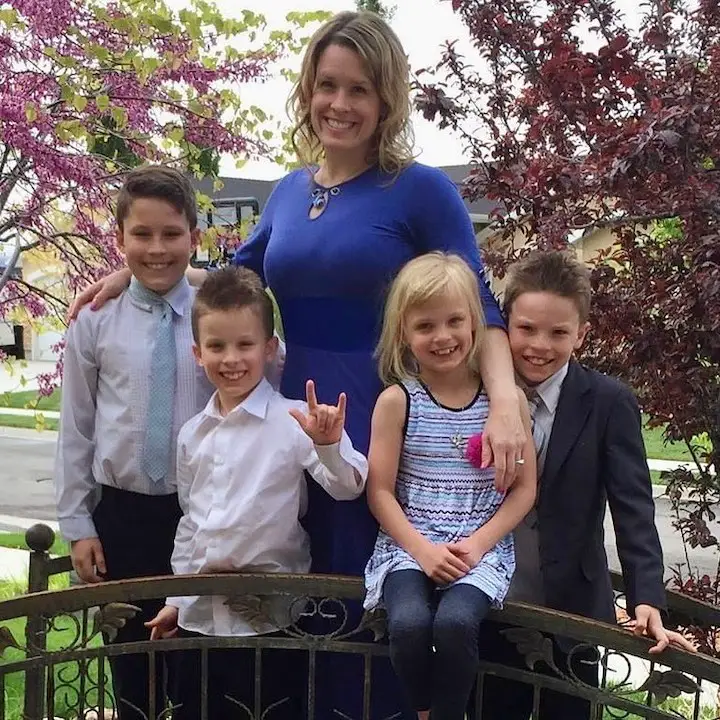 Aly Myler (center) with her four oldest kids in a photo from the past.