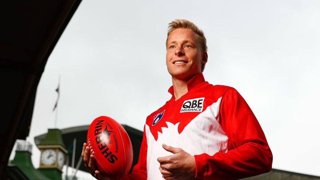 Isaac Heeney plays for Sydney Swans in the AFL.