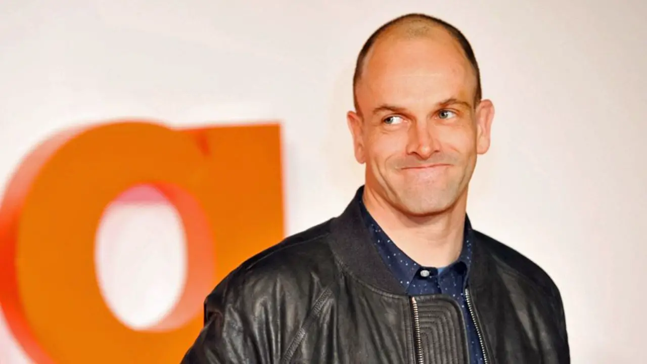 Jonny Lee Miller has made sure no-one knows about his illness. celebsfortune.com