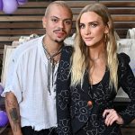 evan ross with his wife, Ashlee Simpson.