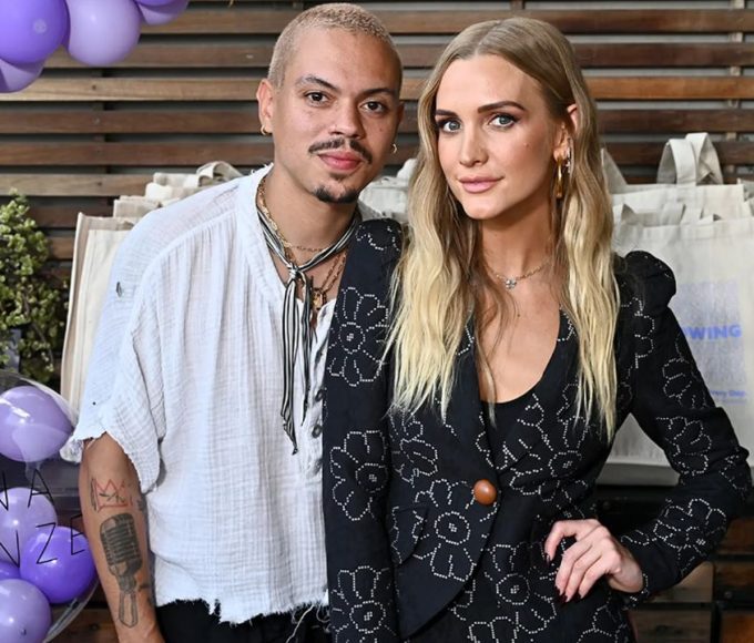 evan ross with his wife, Ashlee Simpson.