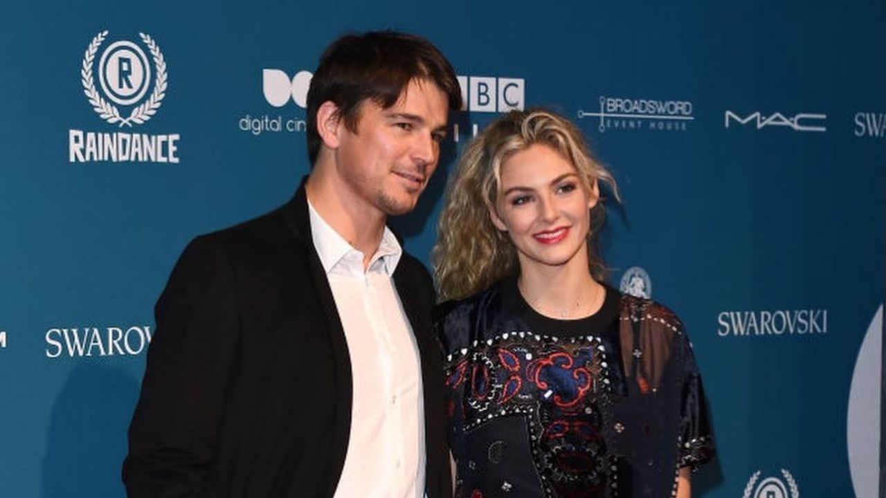 Josh Hartnett and his wife Egerton tied the knot.