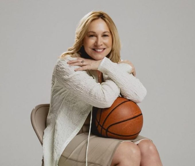 Living life on her own terms, Doris Burke thrives as a single mother of two.