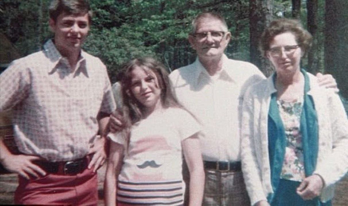 Lindsey Graham with his parents and sister.